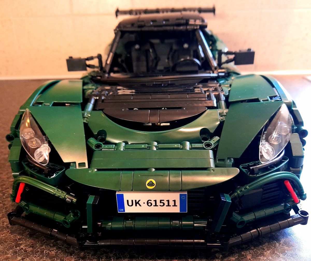 RogerMaybank's tweet photo. Cada Master Lotus Exige Cup 430.
My first time building a Cada 1:8 scale set and in all regards its up to the same quality and finish standards as a Lego Technic 1:8 scale set. Very pleased with the end result. #Afol #lego #Notlego #Cada https://t.co/KltHPn4kEl