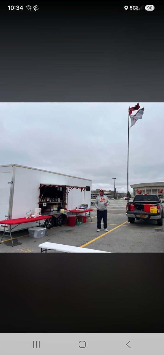 KevinCYGUY's tweet photo. @BWAL76 Tailgating with Steve at basketball is a really good time. https://t.co/nfx8xqMGQA