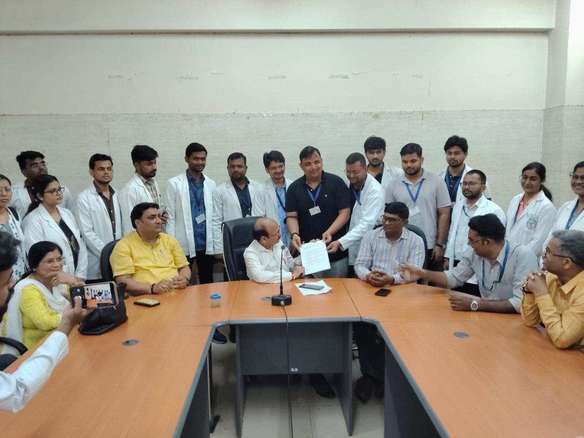 kumaratuldongra's tweet photo. AYUSH Department, यह मांग किसी विशेष लाभ की नहीं, बल्कि internship के उचित मूल्यांकन और सम्मान की है।
@ayushupdept
@dayalugurubjp @SureshKKhanna @CMOfficeUP
@upayushdept @moayush
#25kforAYUSH 
#hikeAYUSHstipend 
#AYUSHInternsUP https://t.co/6xoxtaINia
