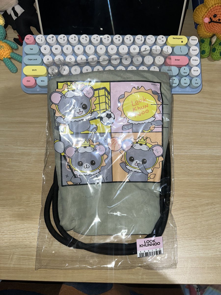 thaienthustuff's tweet photo. #ths READY INA

- Peach wind chime
- PerthSanta domiia t-shirt
- Geminifourth blanket
- Lookkhunno shopping bag https://t.co/c8oBJ08lgn