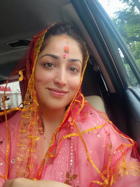 CowBoyClerk's tweet photo. In a world full of women like Swara Bhaskar and Sonakshi Sinha  be like queen Yami Gautam ! https://t.co/qWfQZps79K