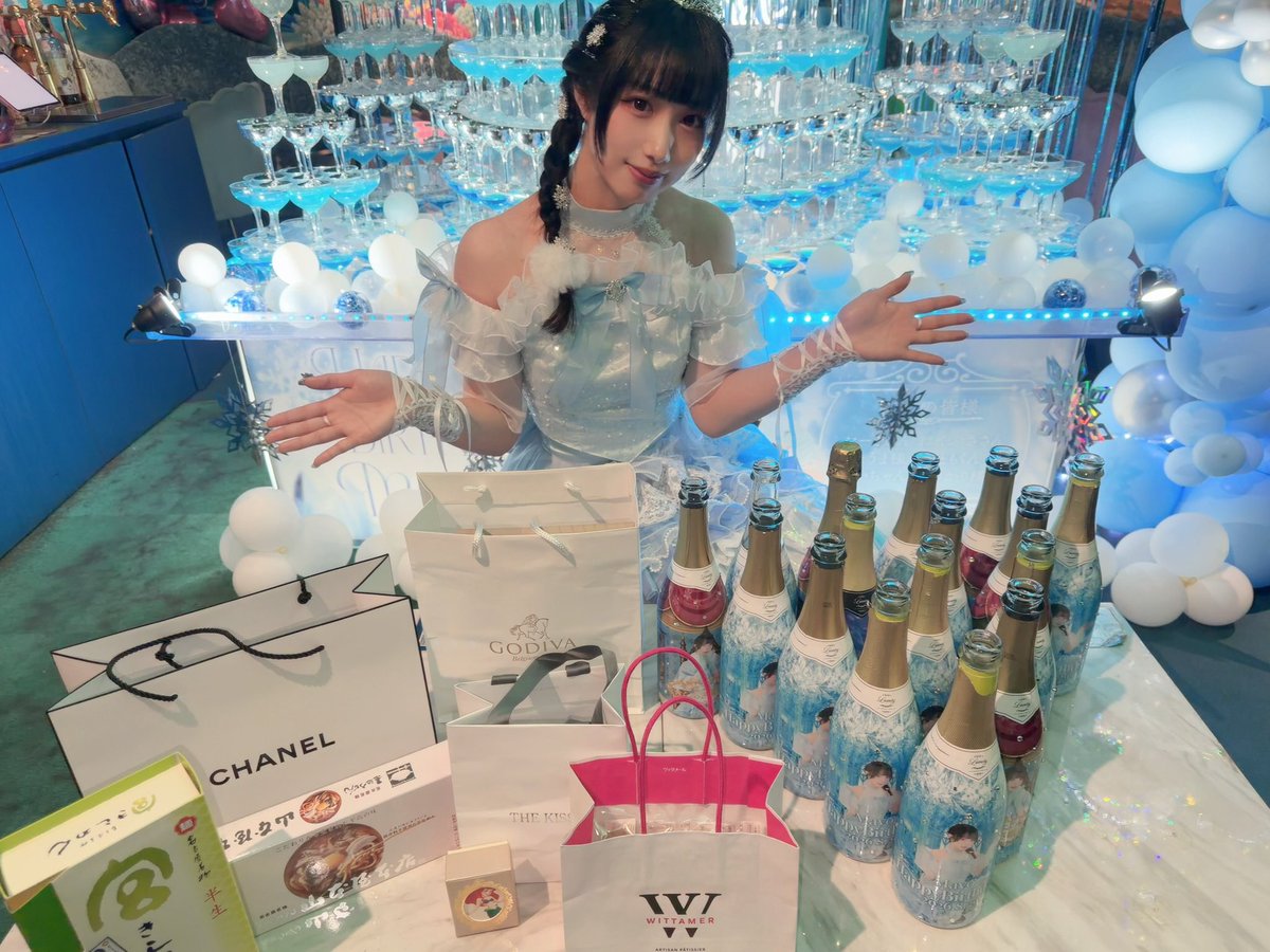 mayo_mermaid's tweet photo. 🩵0829バースデーおきゅおわ🩵

👑11組の愛が深すぎる王子たち

ドリンクショットもぐもぐと、バースデーオリシャンぜーんぶぽん！とたくさんのおめでとうをありがとうございました🫶

雪の女王になったまよはどうでしたか？

今後とも末永く、"マーメイドまよ"をよろしくお願いいたします🧜‍♀️ ✨ https://t.co/8pUzs21CL6
