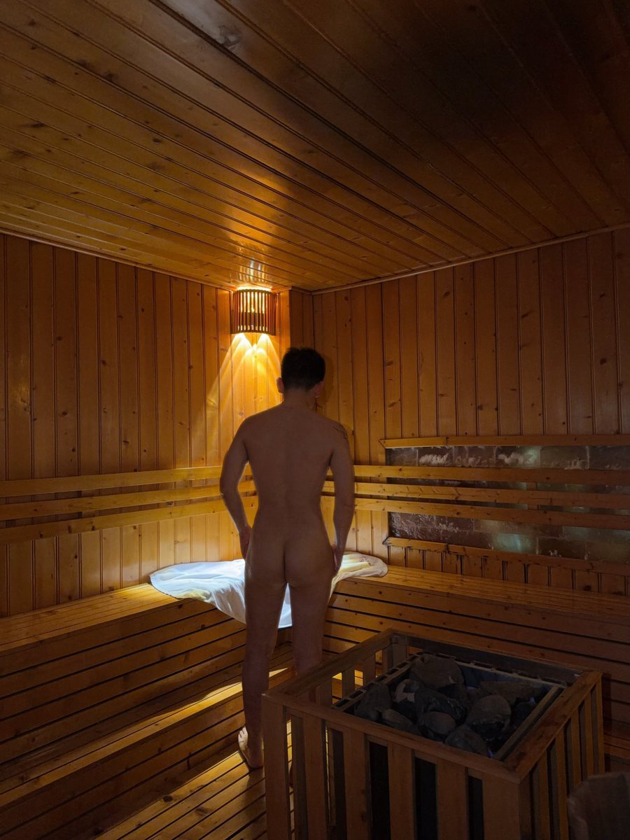 callmetynel's tweet photo. Do you want sauna with me 🤎🙈🍆

Ig : notyourtinh https://t.co/B9CQpbpveG