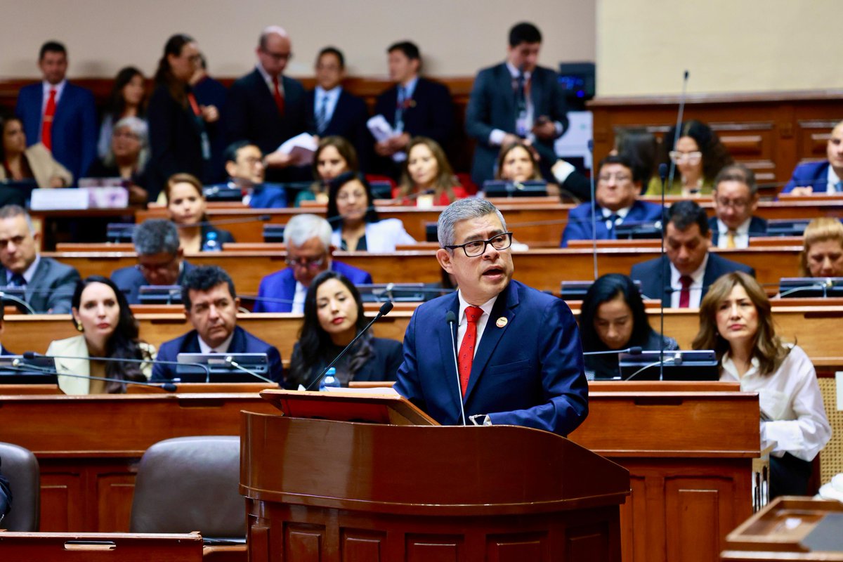 congresoperu's tweet photo. Inició la sesión del #PlenoDelCongreso con la participación del titular de la PCM, Luis Galarreta, y el ministro de Economía, Elmer Cuba, a fin de sustentar los proyectos de ley de Presupuesto, de Endeudamiento y de Equilibrio Financiero del Sector Público para el Año Fiscal 2027.

🔴 Sigue la sesión en vivo: https://t.co/3lny7LESMc