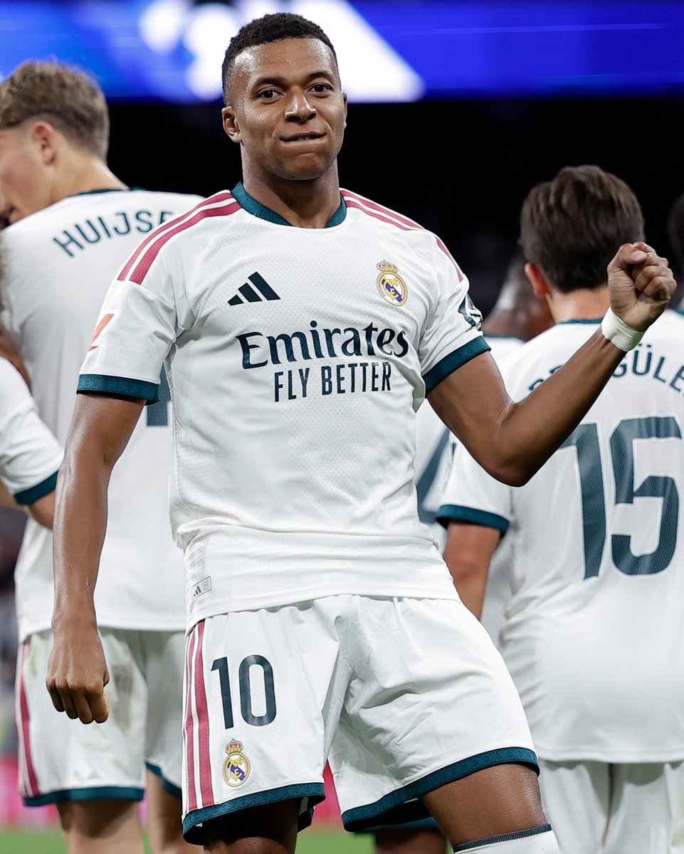 theMadridZone's tweet photo. 🚨💣 BREAKING: Kylian Mbappé is Real Madrid PLAYER OF THE MONTH. ⭐️ https://t.co/2tsQ8XJmnO