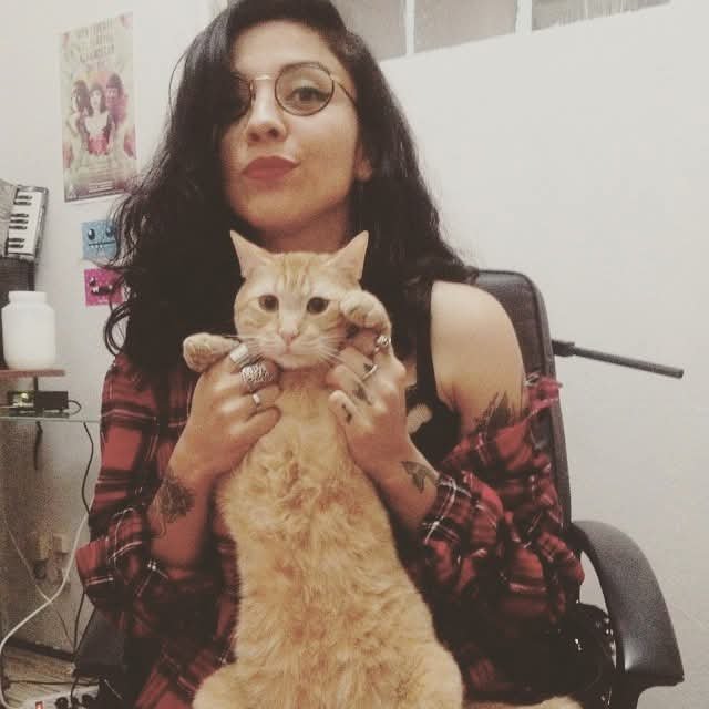 LaferteCharts's tweet photo. Descansa en paz Eulalio💔

El gatito que acompañó a @monlaferte por 12 años ha fallecido. Mucha fuerza Mon, seguro se reencontrará con sus hermanitos Tyson y Macario 🫶 https://t.co/vQRBmO3ws7