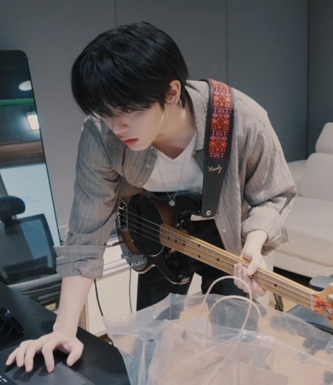 0403_TS's tweet photo. ㅈㄴ별거아닌데 연하공 연상수 개느껴지는 건 왜그런거임 https://t.co/0KtTXqRCm5