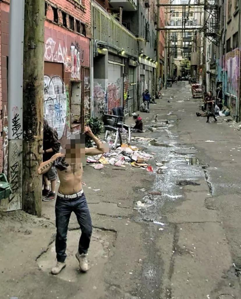 AlokMee69675883's tweet photo. @Doughienuts @BRICSinfo No one even asks about small countries like yours, so don't think that the conditions in your country will be hidden from Alok Da Great, Veena said I will fuck you, I am an Indian. https://t.co/rAOw0gkowQ