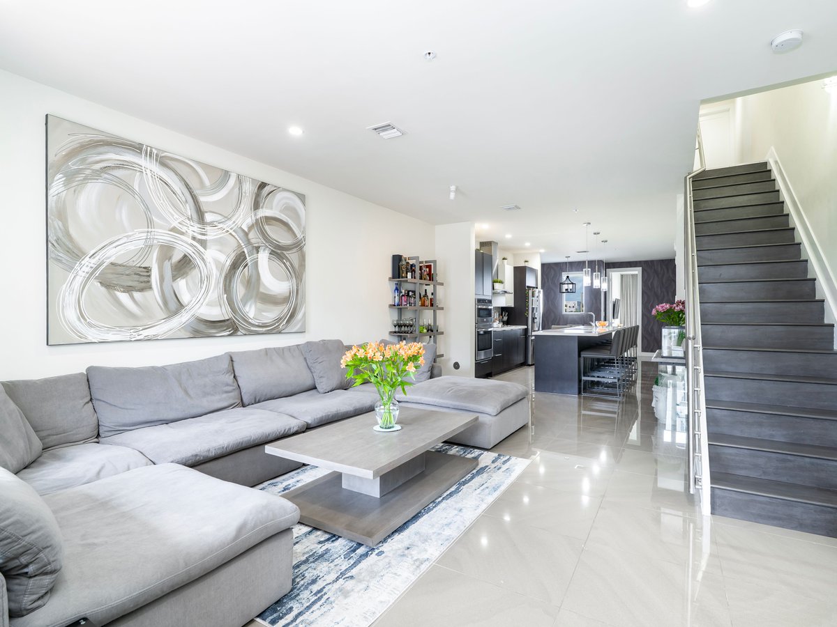 FI_Real_Estate's tweet photo. FOR SALE - 10245 NW 63rd Ter. #206 Doral, FL, 33178

Asking Price: $720,000
- 3 Bedrooms
- 2.5 Bathrooms
- 2 Floors

CONTACT US TO BOOK A PRIVATE SHOWING

LISTING AGENT:
NATALIA PURISACA P.A.
  📧 np@fi.realestate
📱 +1.614.327.5189 https://t.co/KUbeqqGFeF