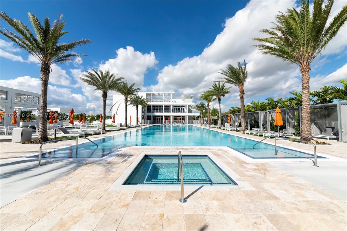 FI_Real_Estate's tweet photo. FOR SALE - 10245 NW 63rd Ter. #206 Doral, FL, 33178

Asking Price: $720,000
- 3 Bedrooms
- 2.5 Bathrooms
- 2 Floors

CONTACT US TO BOOK A PRIVATE SHOWING

LISTING AGENT:
NATALIA PURISACA P.A.
  📧 np@fi.realestate
📱 +1.614.327.5189 https://t.co/KUbeqqGFeF