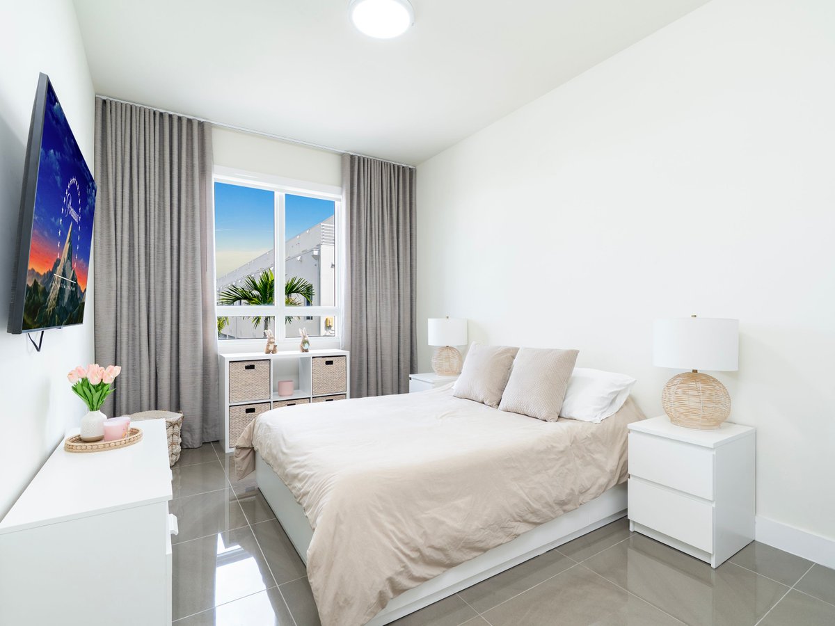 FI_Real_Estate's tweet photo. FOR SALE - 10245 NW 63rd Ter. #206 Doral, FL, 33178

Asking Price: $720,000
- 3 Bedrooms
- 2.5 Bathrooms
- 2 Floors

CONTACT US TO BOOK A PRIVATE SHOWING

LISTING AGENT:
NATALIA PURISACA P.A.
  📧 np@fi.realestate
📱 +1.614.327.5189 https://t.co/KUbeqqGFeF