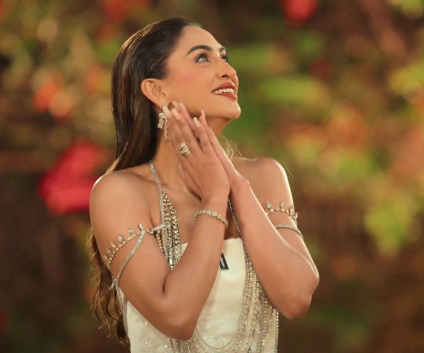nexiivexii's tweet photo. and she WON literally no one deserved to win this show more then her da og traitor krystle d’souza yall 🫶🏻🫶🏻 https://t.co/cLML1aHQj0