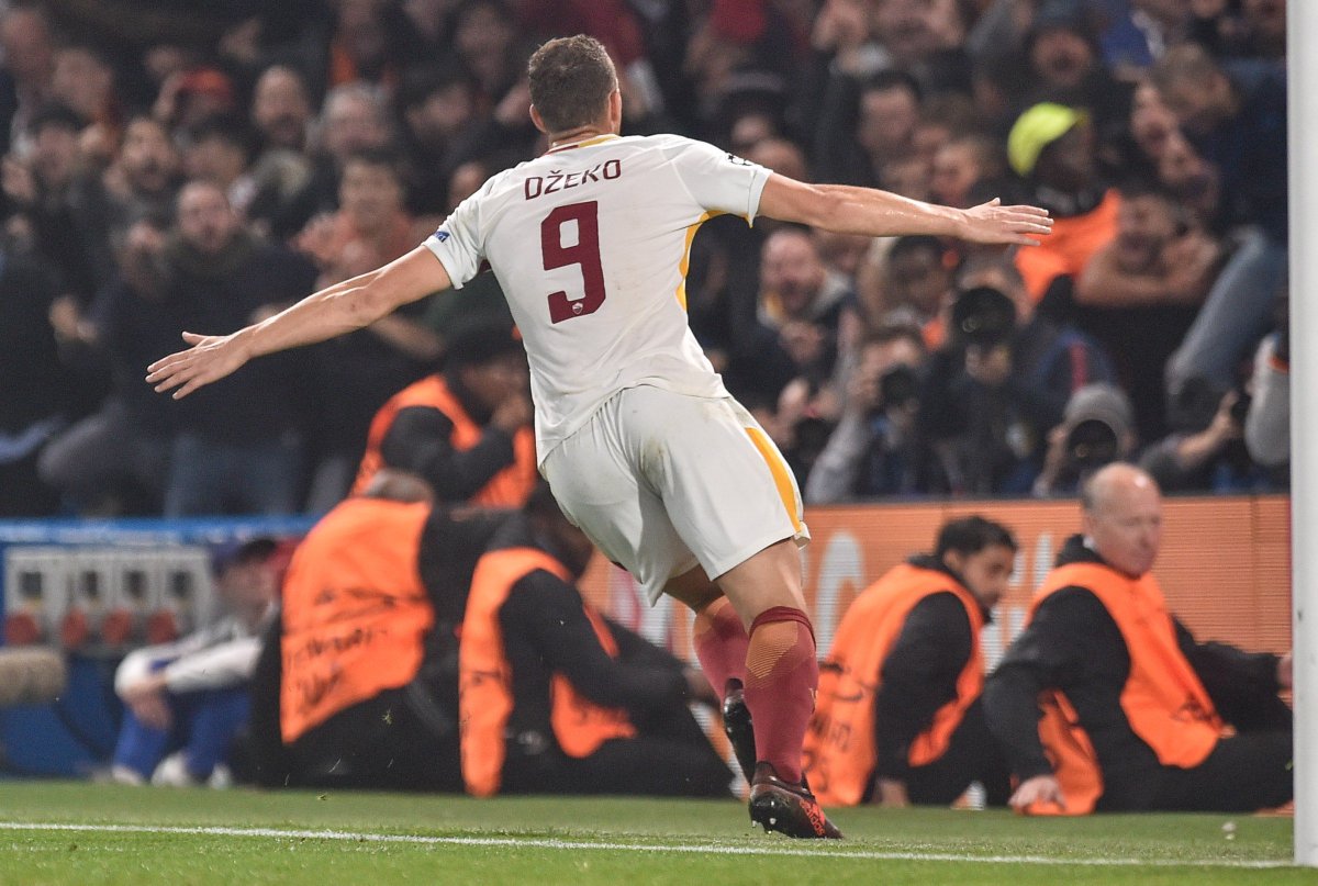 QualcunoCheSai's tweet photo. @EdDzeko Thank u legend https://t.co/dvwdSDryKa