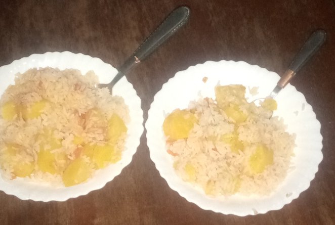 poststormer's tweet photo. Karibuni supper https://t.co/bZNMef0mzl