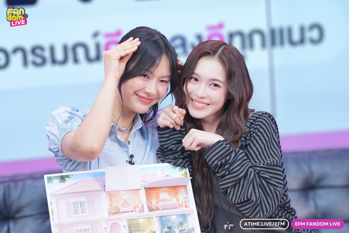 EFM_STATION's tweet photo. ปักหมุดที่นี่! พร้อมกันกับเกม 'Knock Knock!! MilkLove Open Heart' ✊🚪 ที่จะพาทุกคนมาเปิดประตูหัวใจของมิ้ลค์เลิฟ โดยในบ้านหลังนี้จะมีทั้งหมด 6 ห้อง! ซึ่งมีทั้งห้องแห่งภารกิจรัก และภารกิจลับ ใครที่พลาดความน่ารักไป สามารถเข้าไปรับชมย้อนหลังได้ทาง Youtube : ATIME น้าา https://t.co/81sVWv0lJE