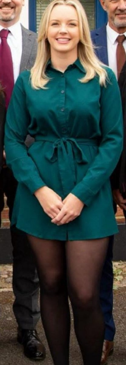 ChavsnTights's tweet photo. Office Tights #office #pantyhose #tights https://t.co/Y9N0dnnFX5