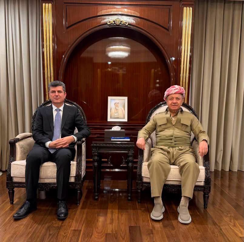 kahinbarwarii's tweet photo. ئەڤرۆ سەرۆک بارزانی،‌و پارێزگارێ دهۆکێ:

Evro Sero Barzanî, û Parêzgarê Dihokê: https://t.co/aPKF4eByZ1