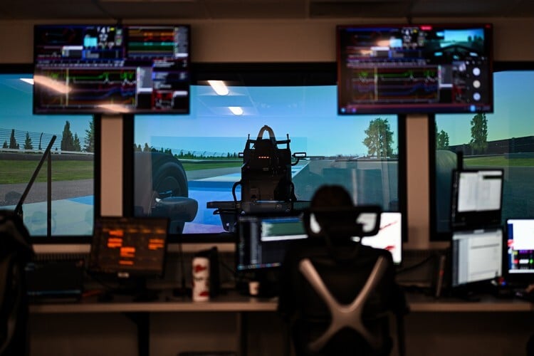 ansiblemotion's tweet photo. A recent Auto Online article highlights how Honda Racing Corporation is using its Driver-in-the-Loop (DIL) simulator to prepare for new IndyCar street circuits.

Read more here:
https://t.co/rAMBTMC91T
 
#RacingSimulator #DrivingSimulator #IndyCar https://t.co/d5MBpfn6HO