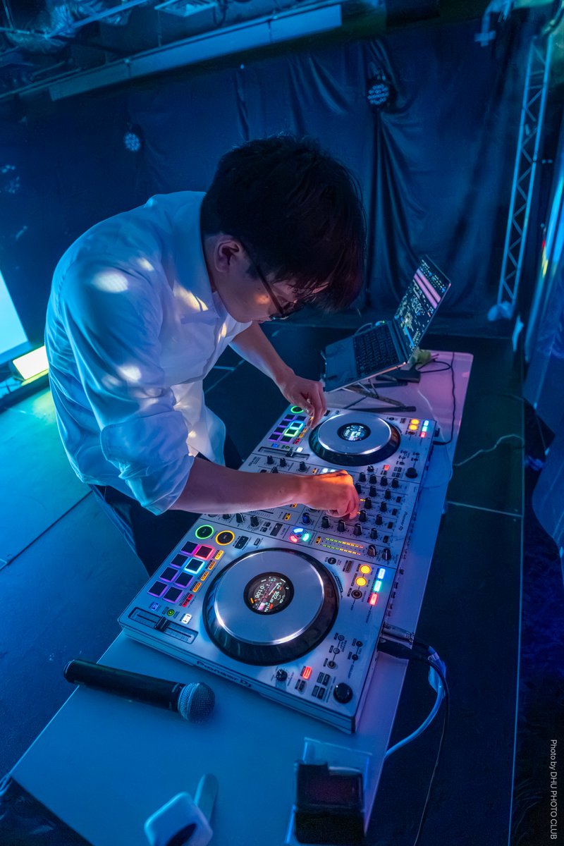 Lvch_official's tweet photo. DJやりました
真のエンターテイナー https://t.co/SQn45sHq61