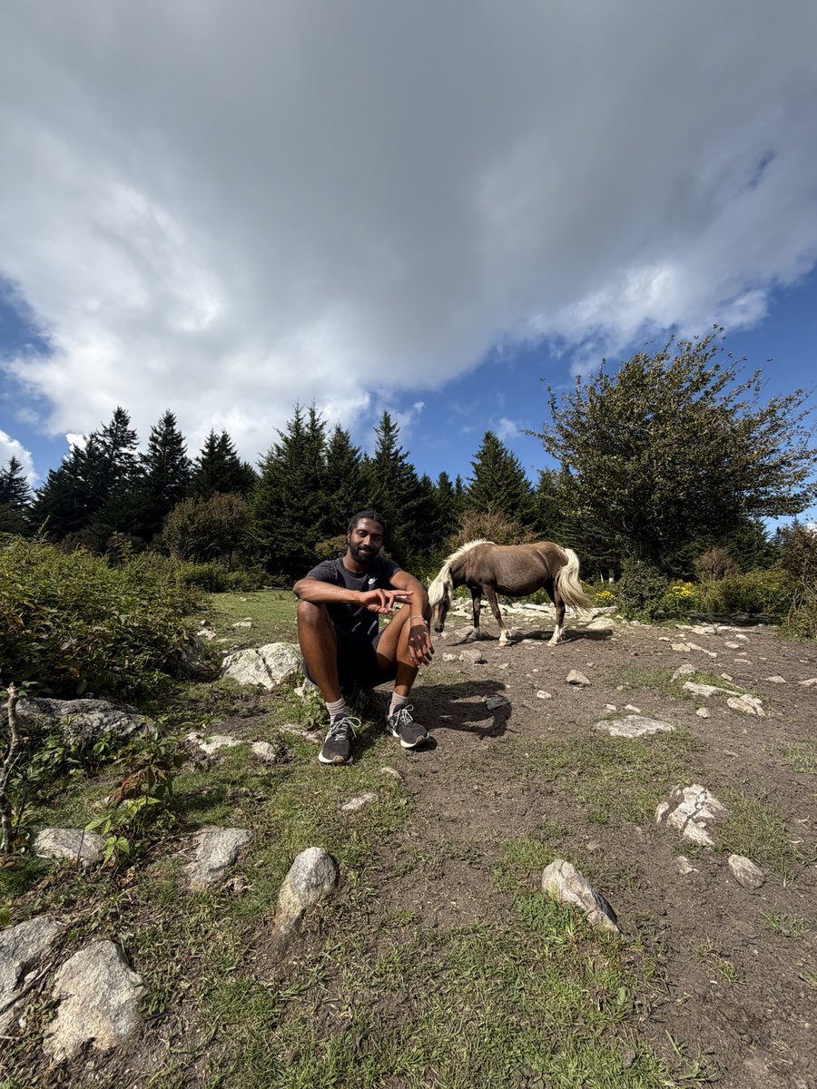 RinnKimmichi's tweet photo. Just a #mlm in the mountains #gay #chudai #nc #va https://t.co/gHPTHiLIWA