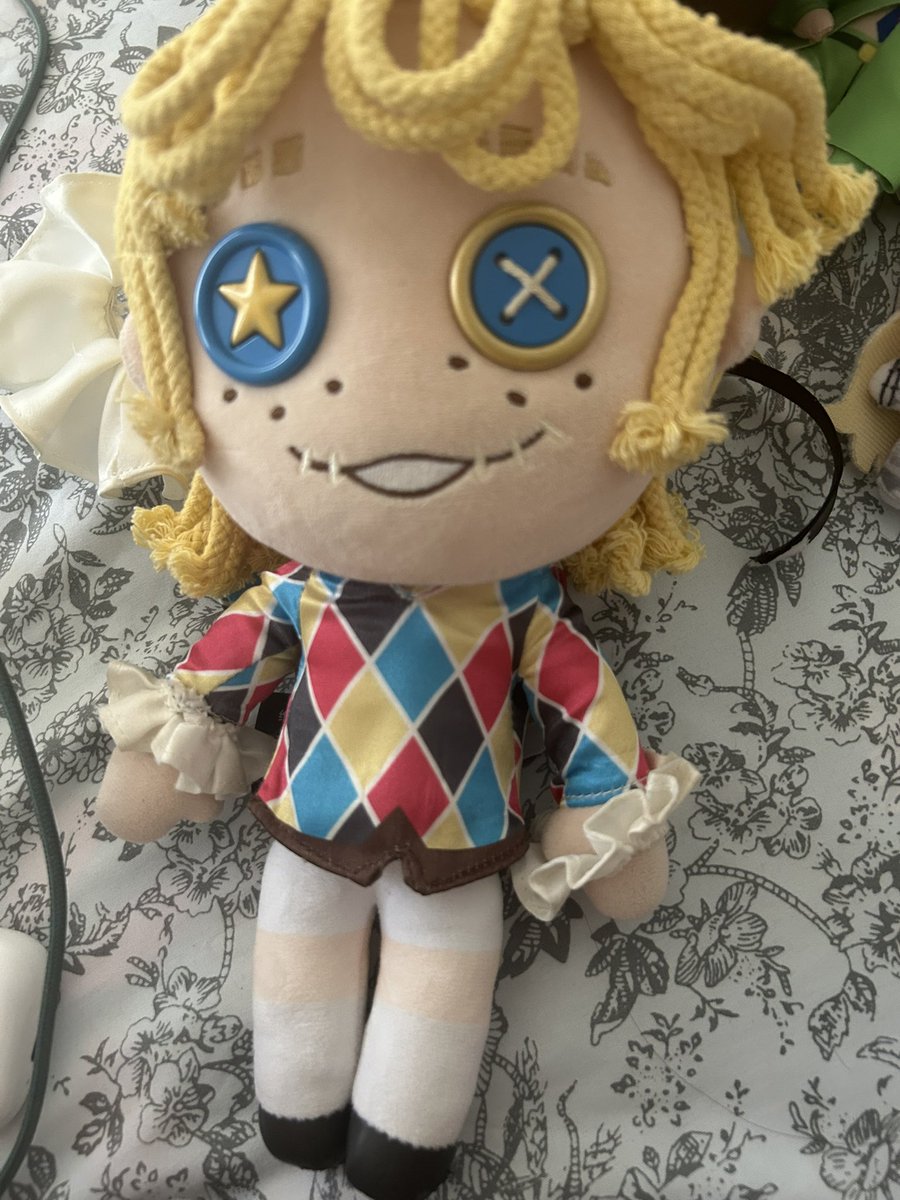 mikemortoomf's tweet photo. whenever i see my mike plush i feel myself becoming more calm and joyful . ily mike ❤️❤️ https://t.co/IGeH0lvMum