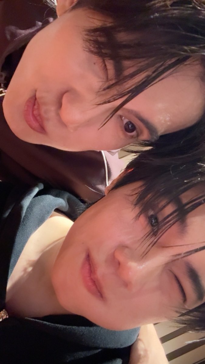 _ohmsarit's tweet photo. ฮัลโหล ฮัลโหลล

#OhmSarit
#First_Chalongrat https://t.co/JDkoyJnwow