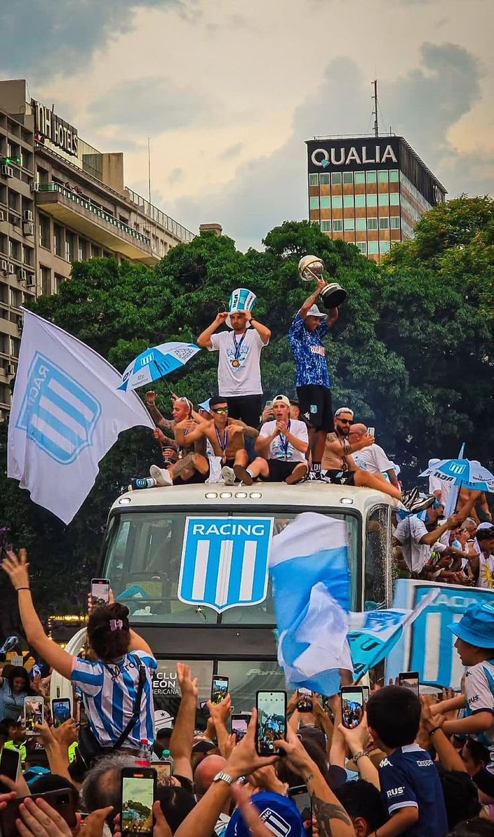 Matiforril's tweet photo. Yo sigo pensando que el problema es Vojvoda, tienen q buscar un técnico que nos haga sentir esa unión que supimos tener con Costas... además del buen juego ovbiamente. https://t.co/uitxal3X5u