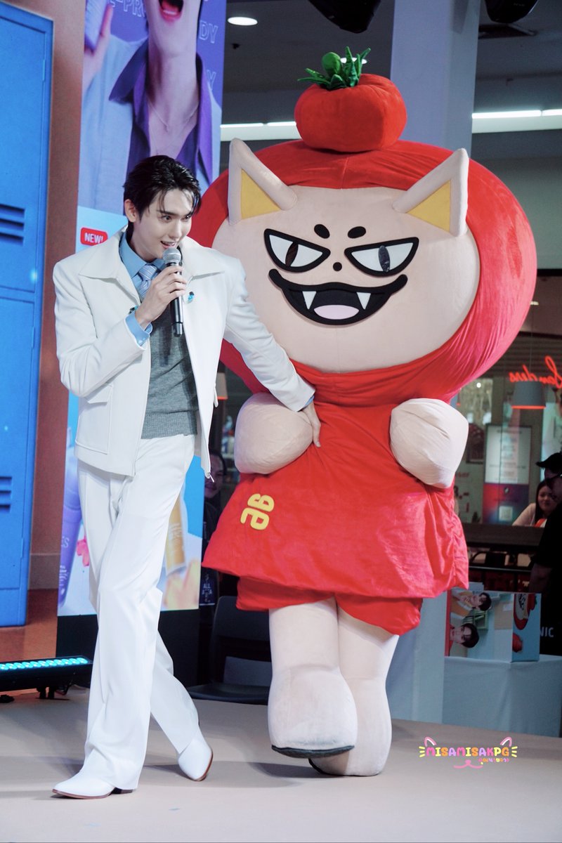 misamisakpg's tweet photo. ขายาวสวยเหมือนพ่อบุ๊คเลยนินาาาาา

BOOK MAFOX X ES BUDDY
#ESBuddyClubXBook 
#ESเซรั่มบัดดี้ของบุ๊ค
#kasibook #TOMAFOX https://t.co/Ah9A1Zz0m0