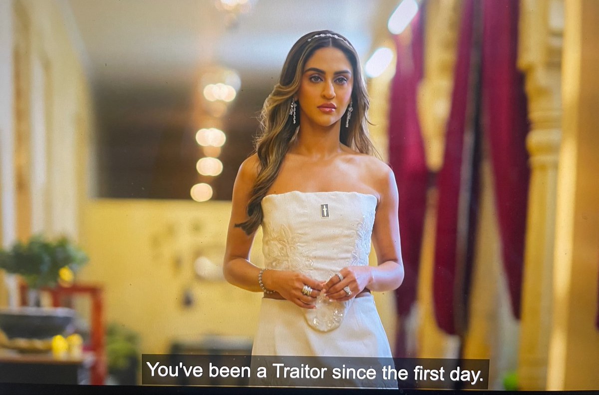 srgxwat's tweet photo. oh the way she singlehandedly manipulated everyone in the end 

#krystledsouza #Traitors2 https://t.co/Zn55dITyoi