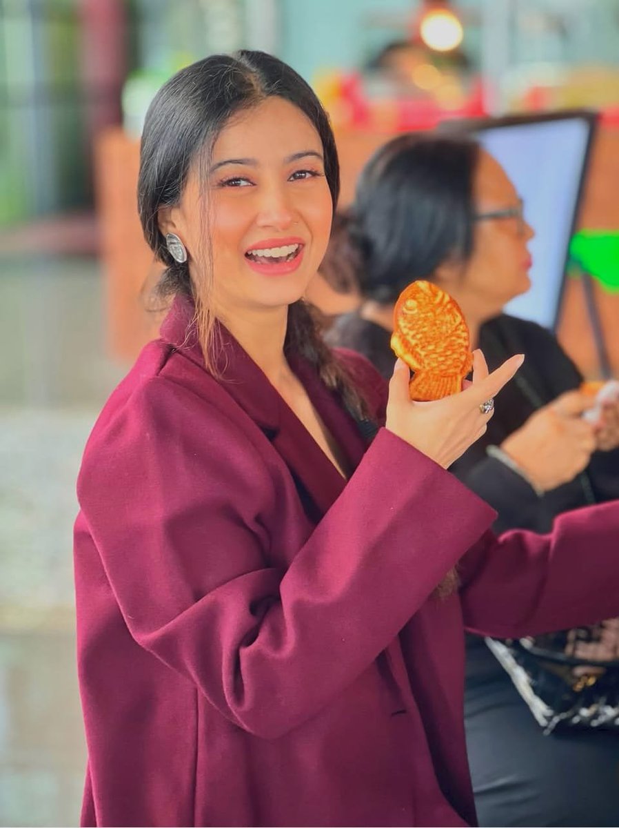 Lima__supriya's tweet photo. She isn't chasing attention â and perhaps that's exactly why the attention is naturally finding her.
#MonamiGhosh #MonamiSquad #QueenMonami #StarJalsa #JioHotStar#BbBanglaS3
@Monamispeaks @StarJalsha_ https://t.co/jIvg5vY3Rc