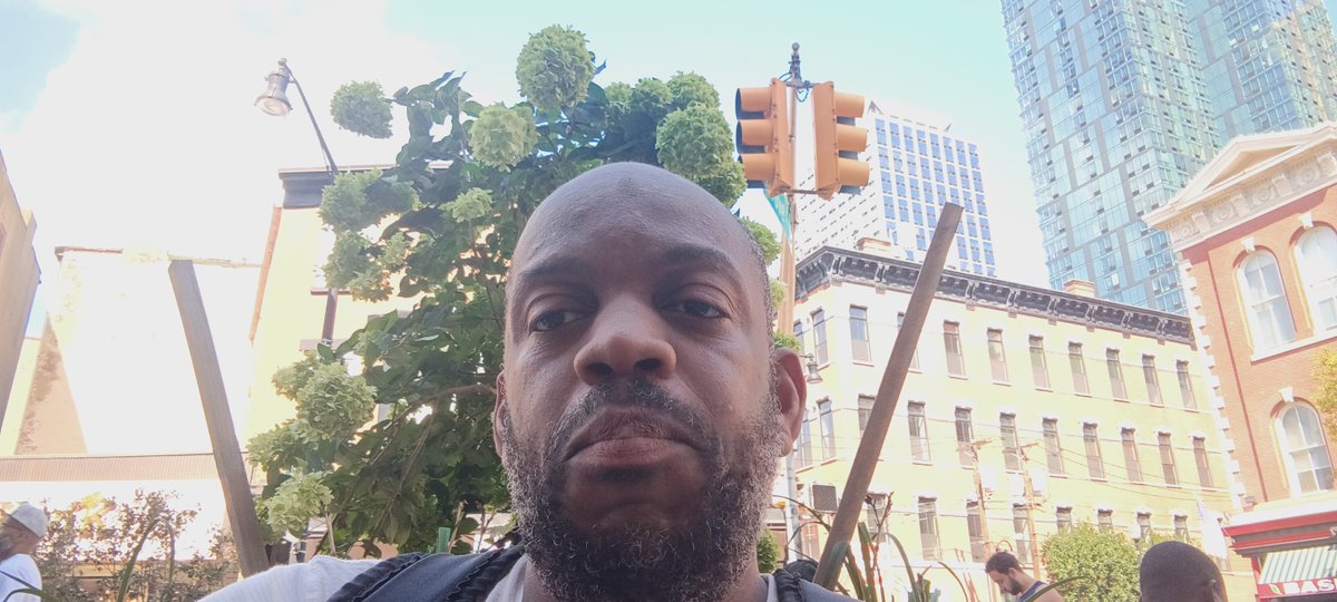 KennethRem59's tweet photo. I'm back on my YouTube channel community post right now and I'm promise YouTuber NYCT Railfanner to not steal copyright videos from him anymore for the rest of my life https://t.co/hWuRklxz9l