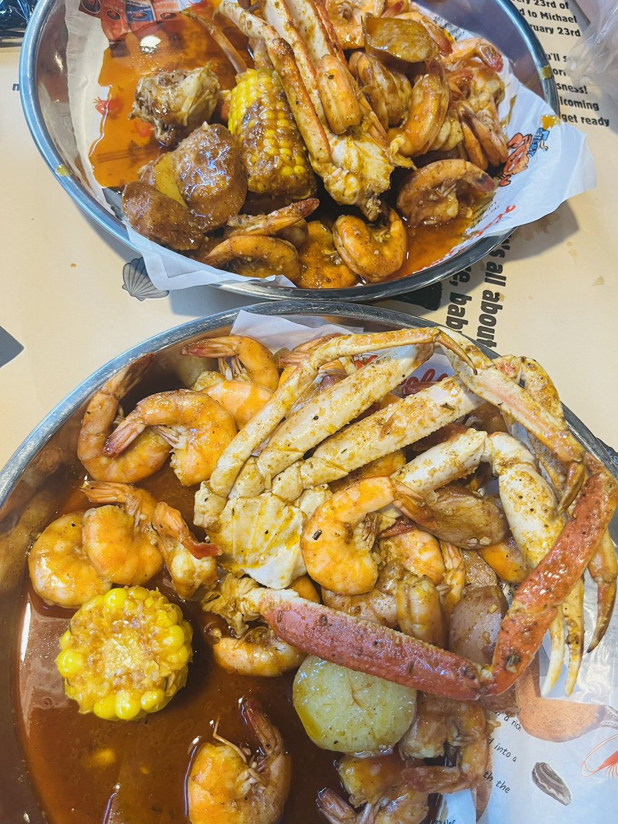 DiamondDusto's tweet photo. 已和老公按时支持fiery crab✊@ZekeJ73 https://t.co/eGEU61fqfp