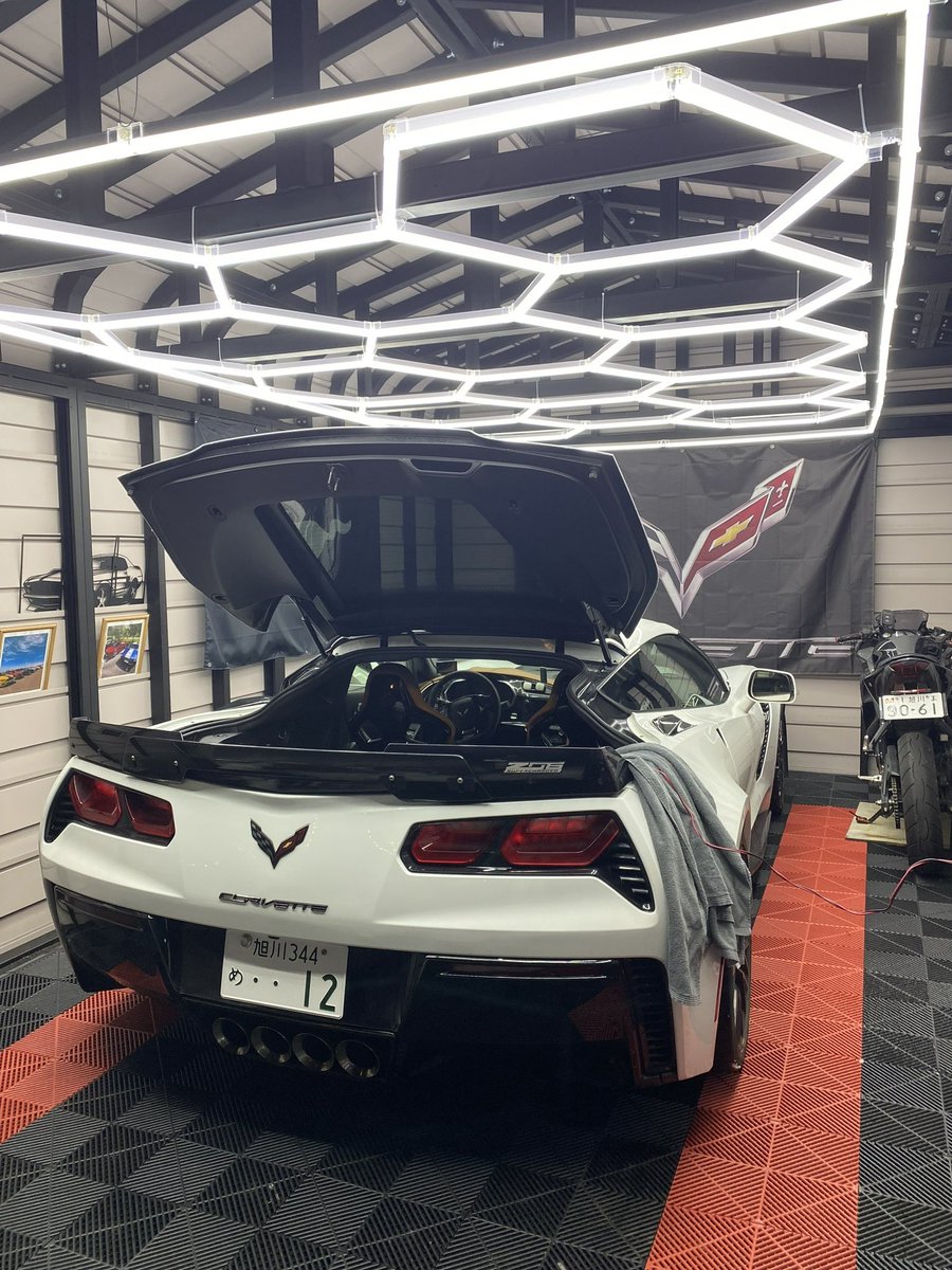 finfuga's tweet photo. 「売却希望」
コルベットC7 zo6
並行輸入
2017年
49000キロ
白
茶革シート
タルがトップ
車検2027年6月30日まで

GT500購入に伴い早めの売却を希望しています。
大体の相場わかる様に現在の他の店舗で販売している価格載せておきます！
相場よりかなり安いので気になる方ご連絡いただきたいです🙇 https://t.co/PJLrpvCq3E