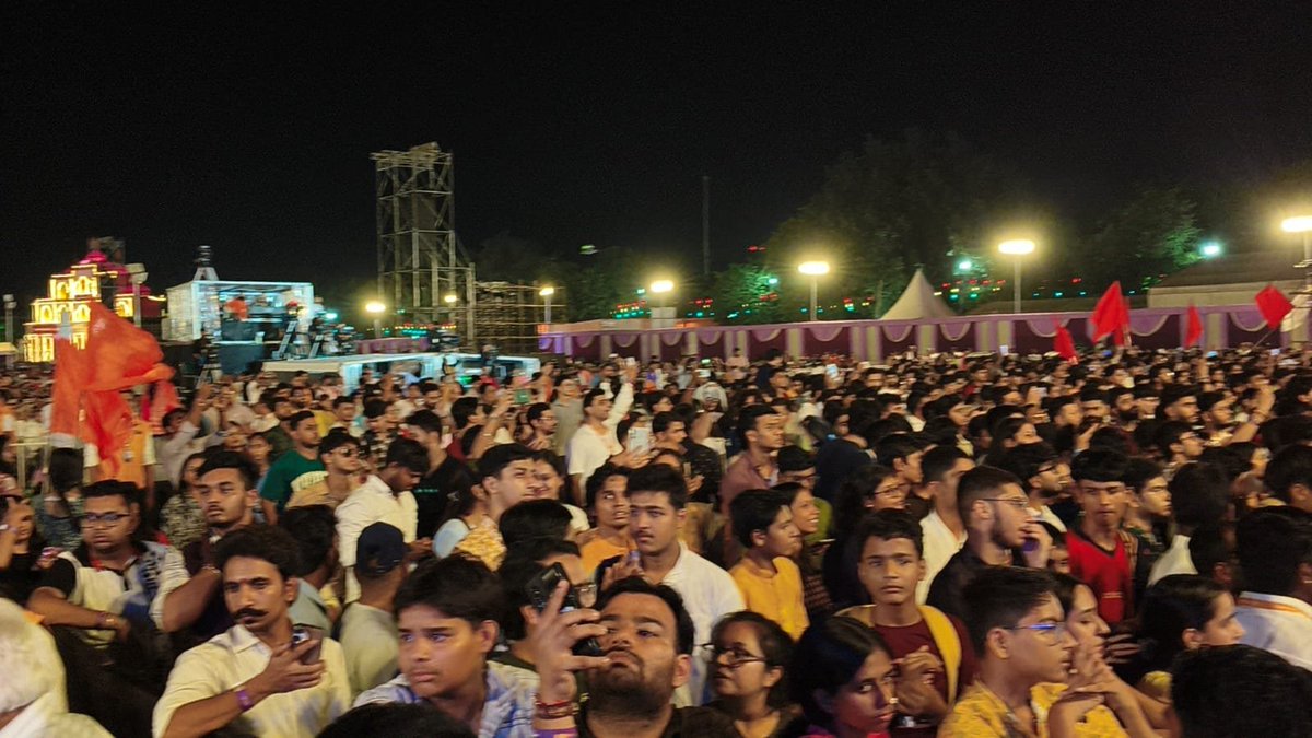 RajivBabbarbjp's tweet photo. दिव्या ज्योति संस्थान द्वारा आयोजित भव्य #जन्माष्टमी कार्यक्रम में प्रदेश अध्यक्ष एवं केंद्रीय राज्यमंत्री श्री @hdmalhotra जी, सांसद बहन @kjsehrawat जी, विधायक @AshokGoelBJP जी, @AnilSharma4BJP जी, @NeelamS_BJP जी, @sandeepbjpadv जी उपस्थित थे। कार्यक्रम बहुत भव्य था। @djjsworld https://t.co/M8943eXdVC