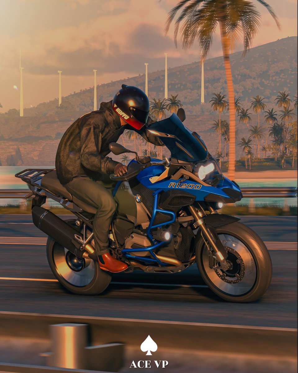 OdaSwettlh's tweet photo. Did you know BMW started making bikes in 1921 and cars in 1928? Many people think it was the other way around. No judgment here. BMW R1200GS Adventure, Crew Motorfest, free roam. Tag me in your post or story to be featured. https://t.co/M9jiXUUXaw