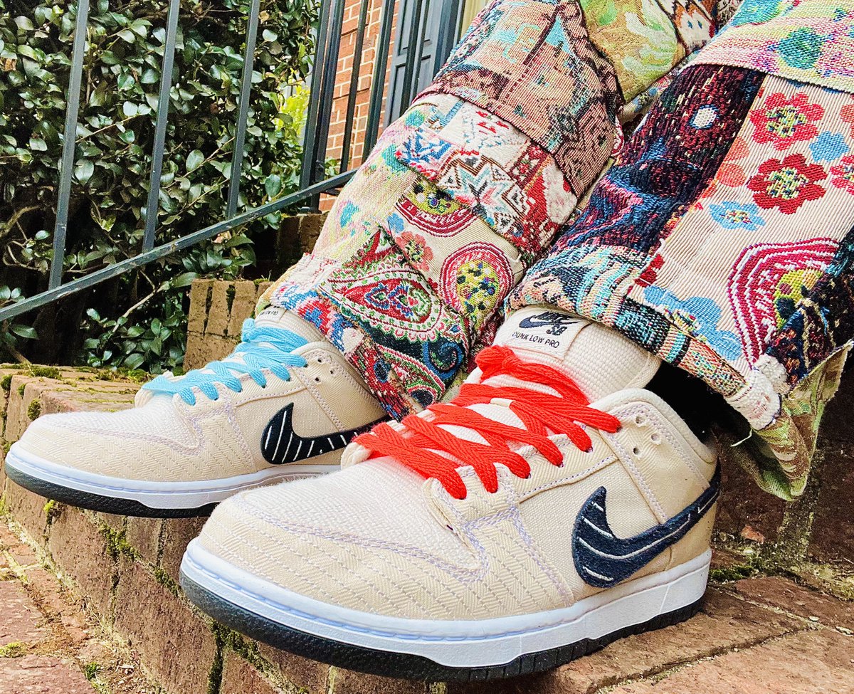 SneakerTweeker's tweet photo. Nike SB Albino &amp; Preto on foot today. Underrated pair for sure. Happy Thursday.
😮‍💨🥵🔥👟@nikestore @nikesb #KOTD #SNKRSkickcheck #yoursneakersaredope #photographyisart #wearyourkicks #SNKRS #DunksforDays #photooftheday https://t.co/klEHHSDeev