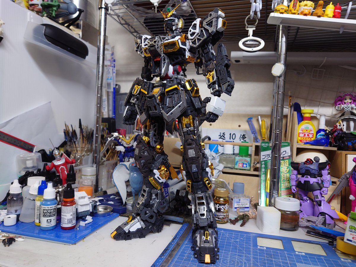 mistiv1212's tweet photo. 日を跨いだがνガンダムの日だったらしい
外装付けるか付けないか考えてる内に少佐が出来ました
案外バイクに乗る姿がしっくりしてますが、いくら義体でもこんなハイレグなレオタードみたいな服でバイクに乗る人は居ないと思ったよ
でνガンダム何処行った？ https://t.co/l6kT8bafPS