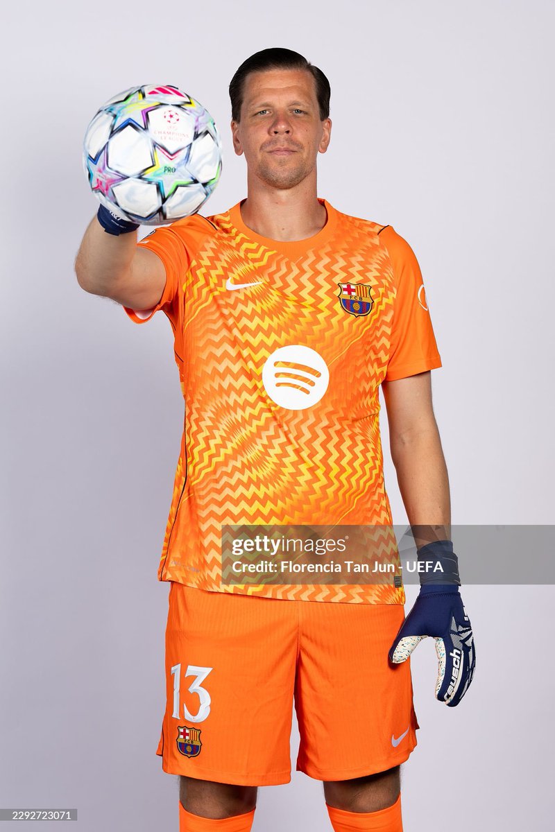 masBOLAA's tweet photo. Barcelona GoalKeepers - Uefa Champions League 2026/2027

🇪🇸 Joan Garcia
🇭🇷 Dominic Livakovic
🇵🇱 Wojciech Szczesny https://t.co/5Y5m4RnK8t