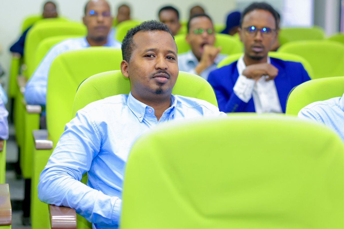 dhiiidha's tweet photo. Waxaan ka qayb galay tababar ku saabsan U-hoggaansanaanta La-dagaallanka Dambiyada Maaliyadeed (Financial Crimes Compliance) oo lagu qabtay Premier Bank.
Tababarka waxaa bixisay Safia, Head of Risk &amp; Compliance, waxaana diiradda lagu saaray fahamka dambiyada maaliyadeed. https://t.co/3QAR6DfFos