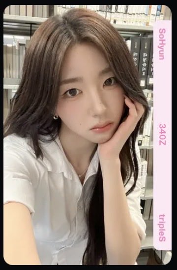 kiralvsidntt's tweet photo. WTT 
is anyone looking for this sohyun and would trade it with me with your idntt offers? (prio eto but any is fine)

#TRIPLES #IDNTT #COSMO #TRADING https://t.co/oaqGt5WSv2