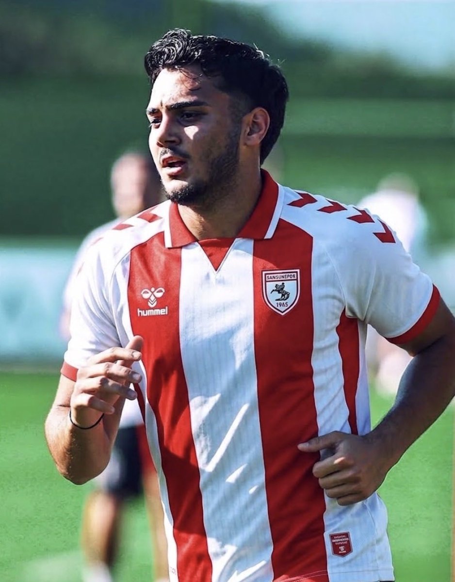 ARSspors's tweet photo. Mustafa Hekimoğlu Samsunspor’da 🤍❤️

Samsunspor oyuncuyla kiralık olarak anlaştı https://t.co/ny64SUiN2M