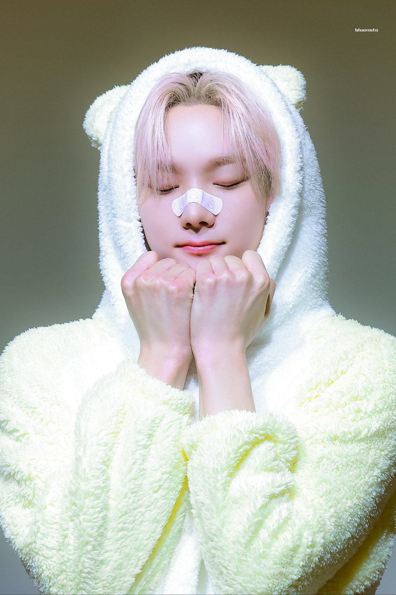woonk129's tweet photo. #성호의_청춘에_불을지펴줘
#HaveYeppifulDay
#ソンホという猫に出会えた奇跡 
성호야 생일축하해 9월달의 첫주를 너로 시작해서 행복해 음중MC된거 축하하고 응웡할게 오늘은 너 하고싶은거 다해라!사랑한다😘🥰🫶 https://t.co/ZYf4muD0ej