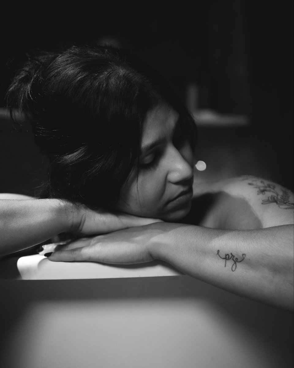TabooCoupleZA's tweet photo. Timeless boudoir in black &amp; white from a town that seems to be frozen in time itself. 

A bit more of our boudoir photography from that beautiful guesthouse in Nieu-Bethesda. 

#boudoirphotography #boudoir #timeless #nude #bathtub https://t.co/thefVlRhy1