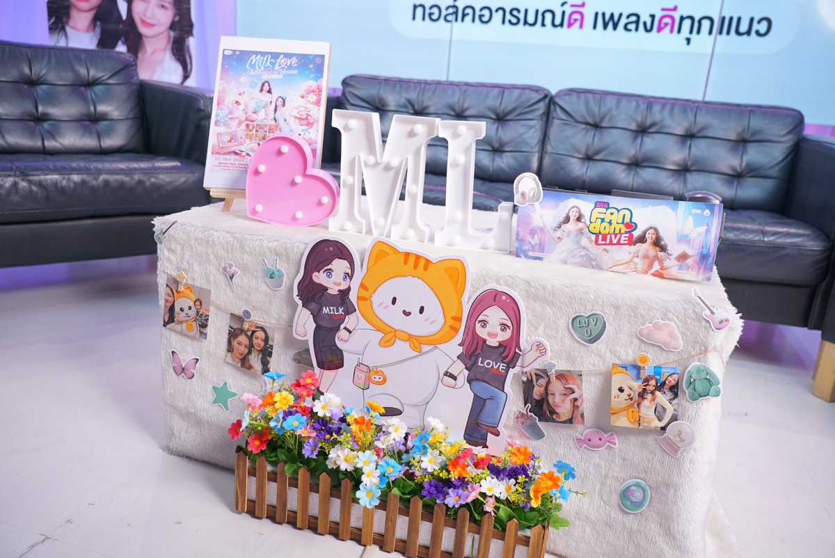 MilkLoveTH's tweet photo. ขอขอบคุณทาง @EFM_STATION สำหรับบรรยากาศความน่ารักและความสนุกสนานในวันนี้มากๆ นะคะ 🥰💚💖

MILKLOVE A TALE TO TELL
#MilkLovexFANDOMFANFIC
#EFMFANDOMLIVE 
#MilkLove #มิ้ลค์เลิฟ https://t.co/76wlRns9Um