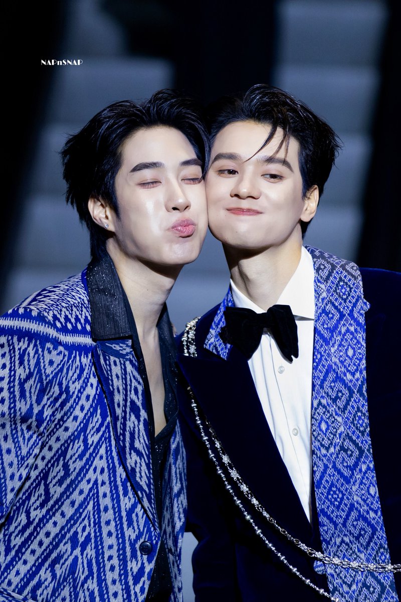 NAPnSNAP's tweet photo. กิ๊งต๊อกจุ่มแก้มเสียงกรี๊ดดังมากกกก 😆

#YentertainAW26xTLE
#YEntAwards26xKNP
#TLE_mtm #KengHarit https://t.co/etnZ5WYv9n