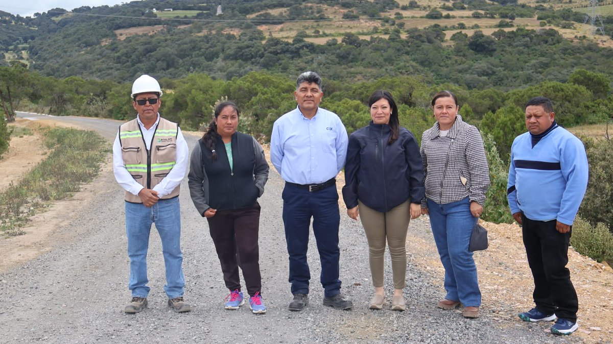 ALauraSB's tweet photo. 🔵Agradezco la inversión realizada por la empresa  COX, en beneficio de Santa Cruz Majadillas, con acciones para nuestras comunidades.

#AnaLauraSanchezBenitez 
#UnidadLuchayProgreso 
#CañadaMorelos https://t.co/hwDWQmrvAW