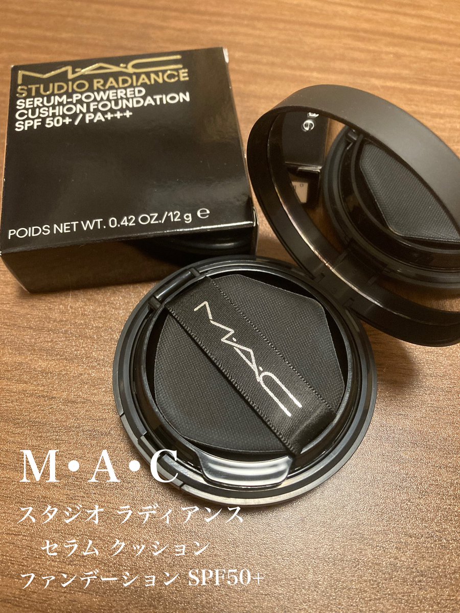 runaharu320's tweet photo. M·A·Cから商品提供を頂きました。

M·A·C スタジオ ラディアンス セラム クッション ファンデーション SPF50+

パケがとにかく高級感あってかっこいい🫶✨

艶欲しいけど、テカッて見えたくないって人に！🥲
私だ！！

店頭でお試しあれ✨
9/4より発売予定

#MACコスメ #洒落感ツヤ肌 https://t.co/hjrmYOxstB