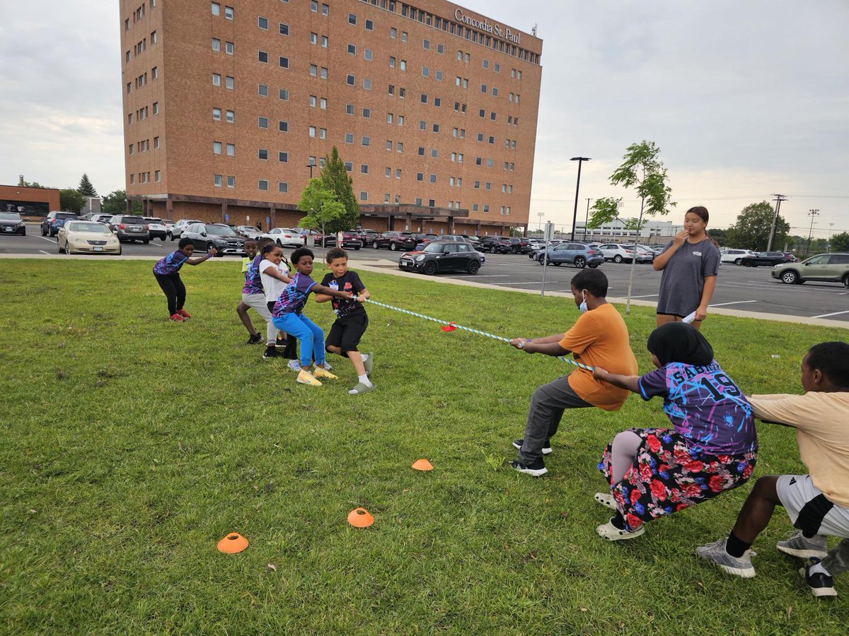 CommonBondComm's tweet photo. Young CommonBond residents had a great time during our Summer Olympics event held at Skyline Tower. Thank you to our amazing partners, @Sannehfdn, @PizzaLuce on Selby Ave., and Milton Halal Kitchen for their support! https://t.co/2p55Oehyoa