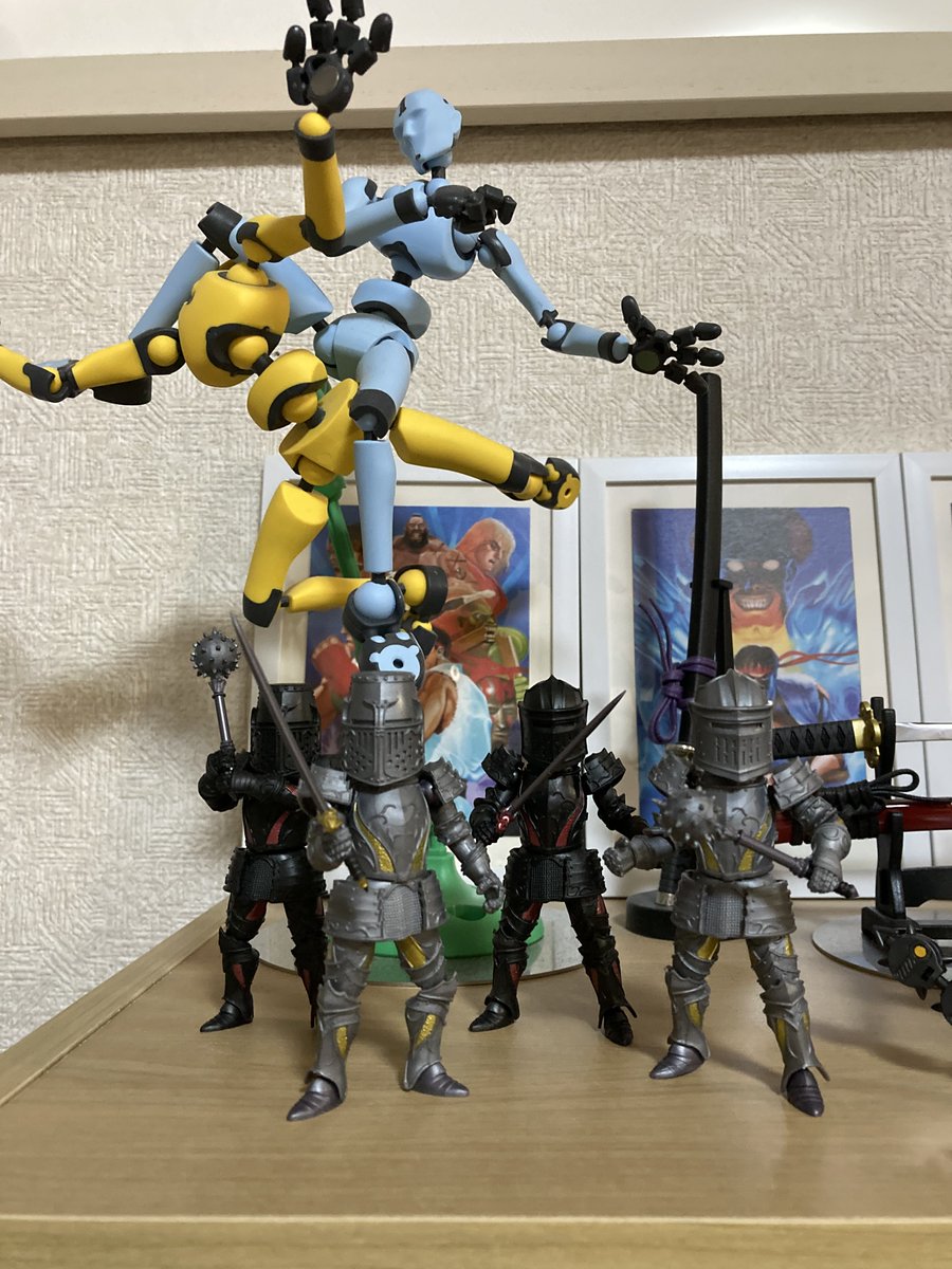 okitakas's tweet photo. #中世騎士可動フィギュア　ベルトスクロールアクションとかRPGを想像できてこういうの大好き。ギルドで無名のキャラを作成した感じもする😀
フィギュアってポーズをつけるけだけで命が吹き込まれたように表情がでるの不思議。可動箇所は多いけど固定ポーズにしがち https://t.co/Eidl1WWiVM