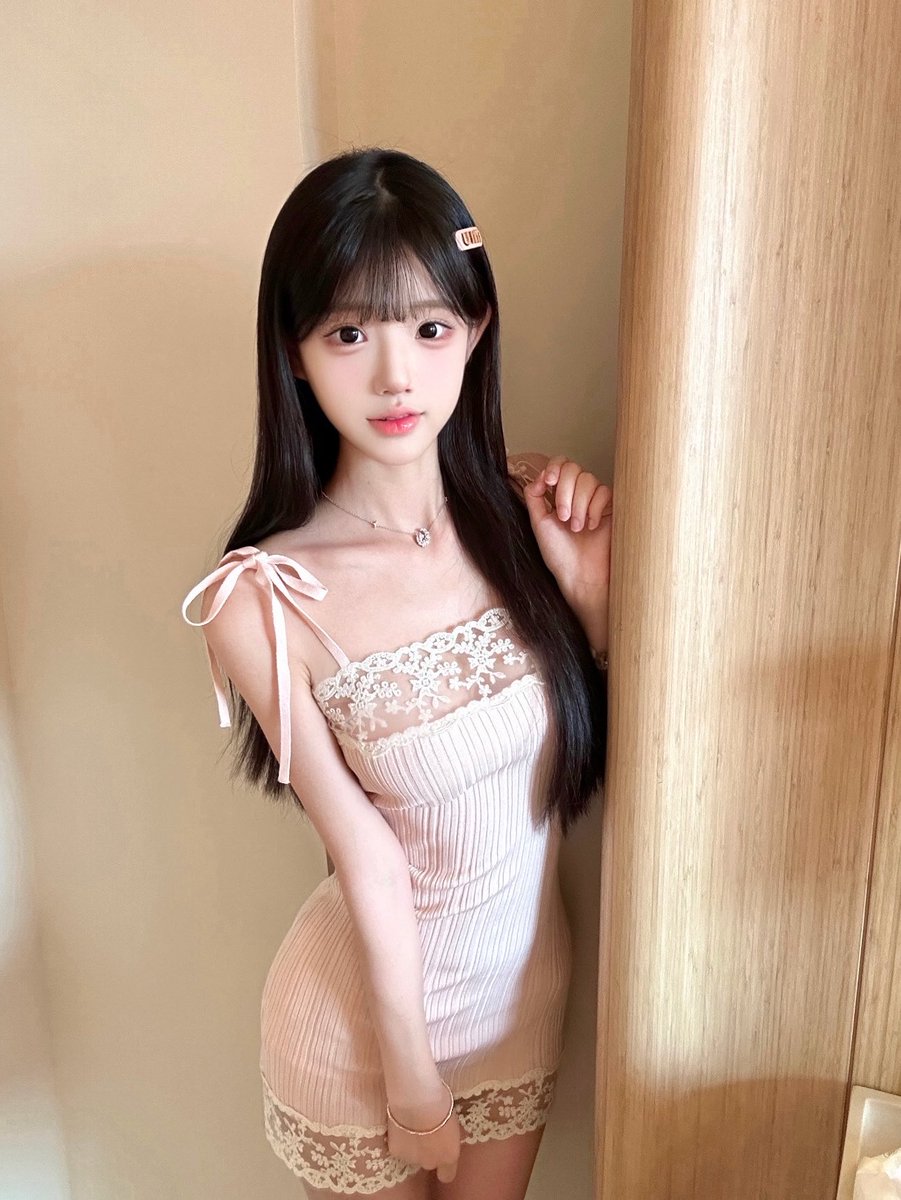 michelle10sl6's tweet photo. 抖音发什么都违规 , 只好发X了      

 刚拍的福,看了别说黑就行🥹

不要门！！上供！！ https://t.co/tzrXpjQDKg